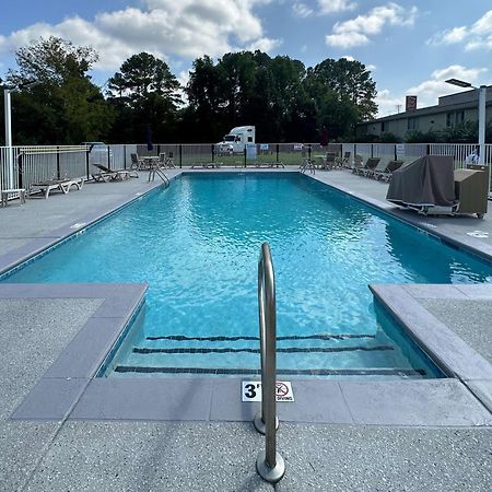 Motel 6-Greensboro, Nc - Airport Exterior photo