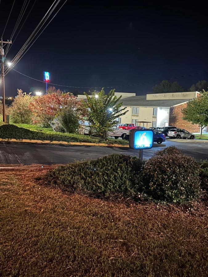 Motel 6-Greensboro, Nc - Airport Exterior photo