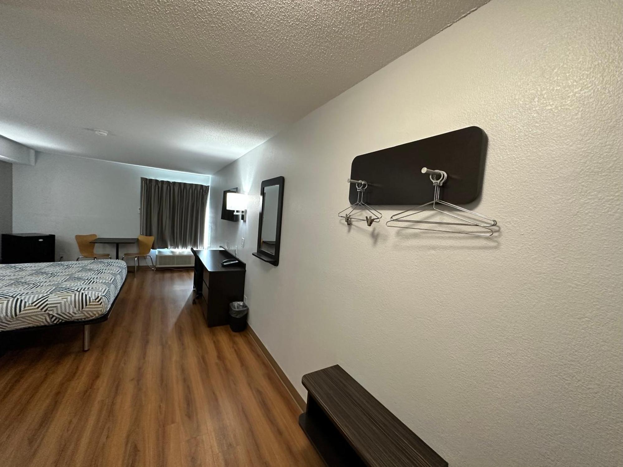 Motel 6-Greensboro, Nc - Airport Exterior photo